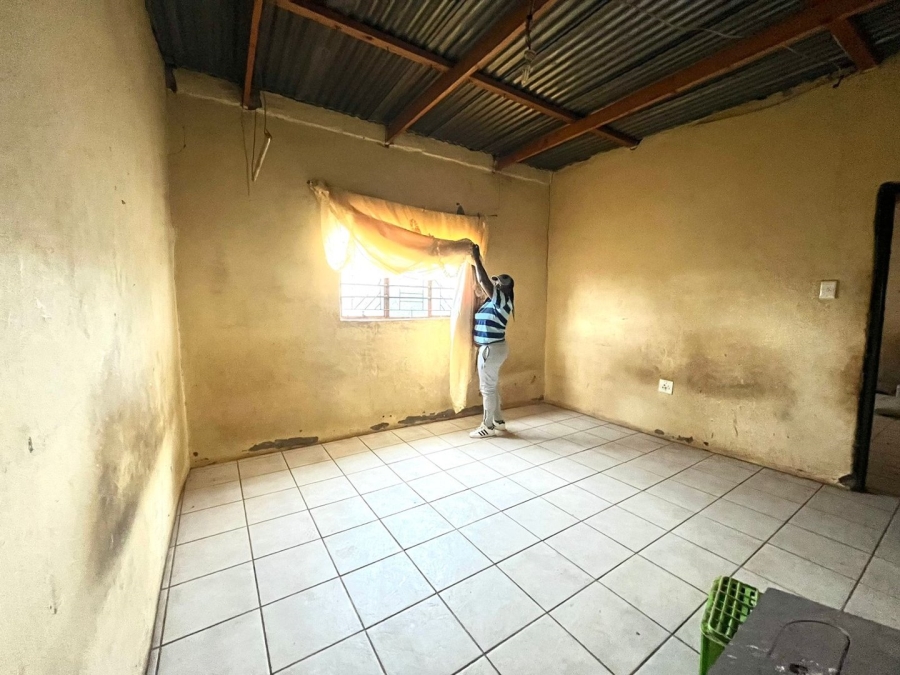 2 Bedroom Property for Sale in Bloemside 4 Free State